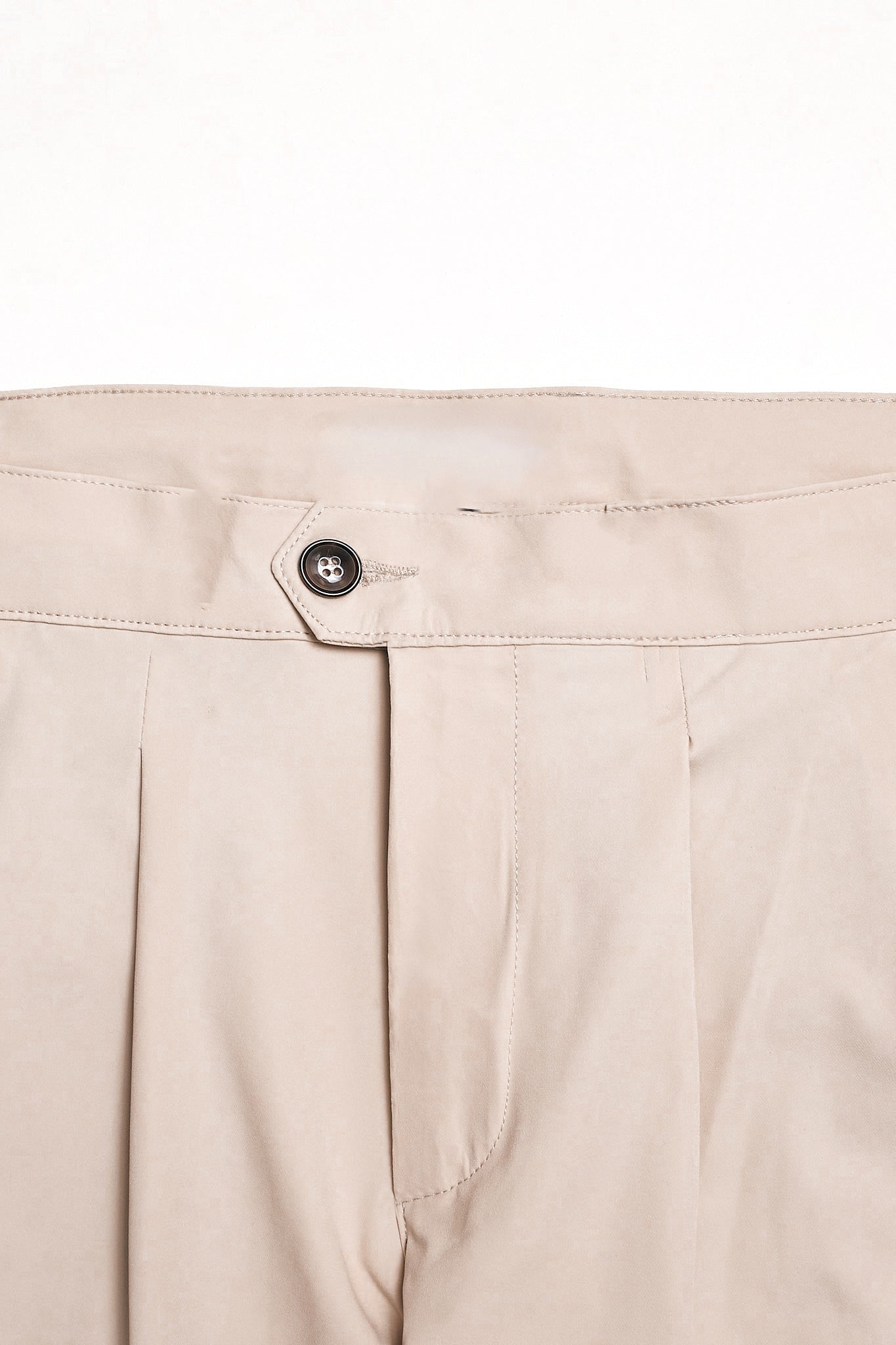 Pantalón cargo pinzas técnico beige