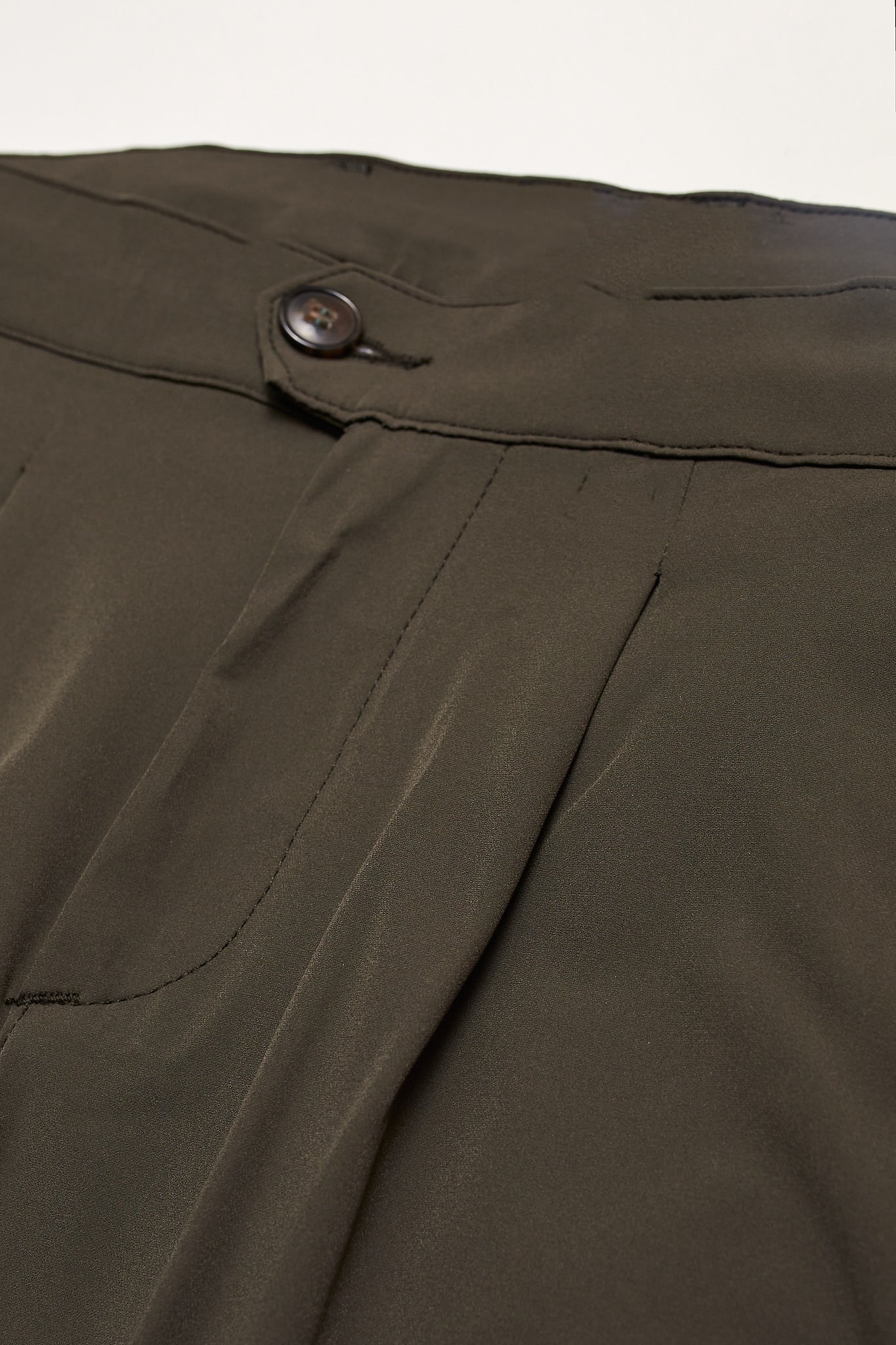 Pantalón cargo técnico pinzas verde