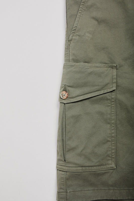 Bermudas cargo verdes