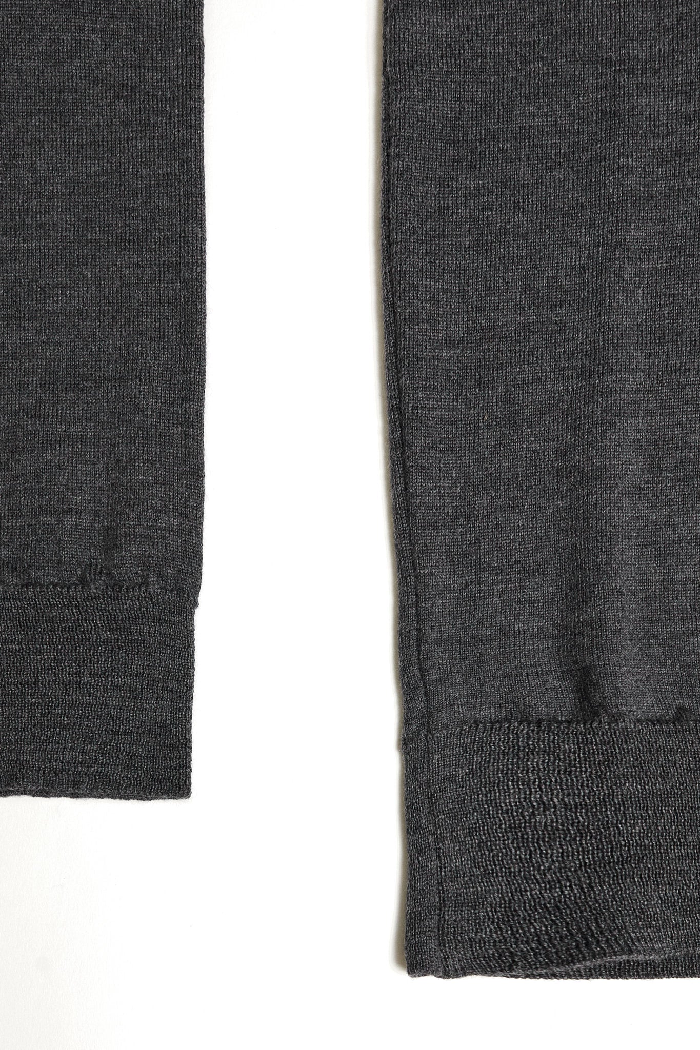 Jersey pico largo lana merino gris carbón