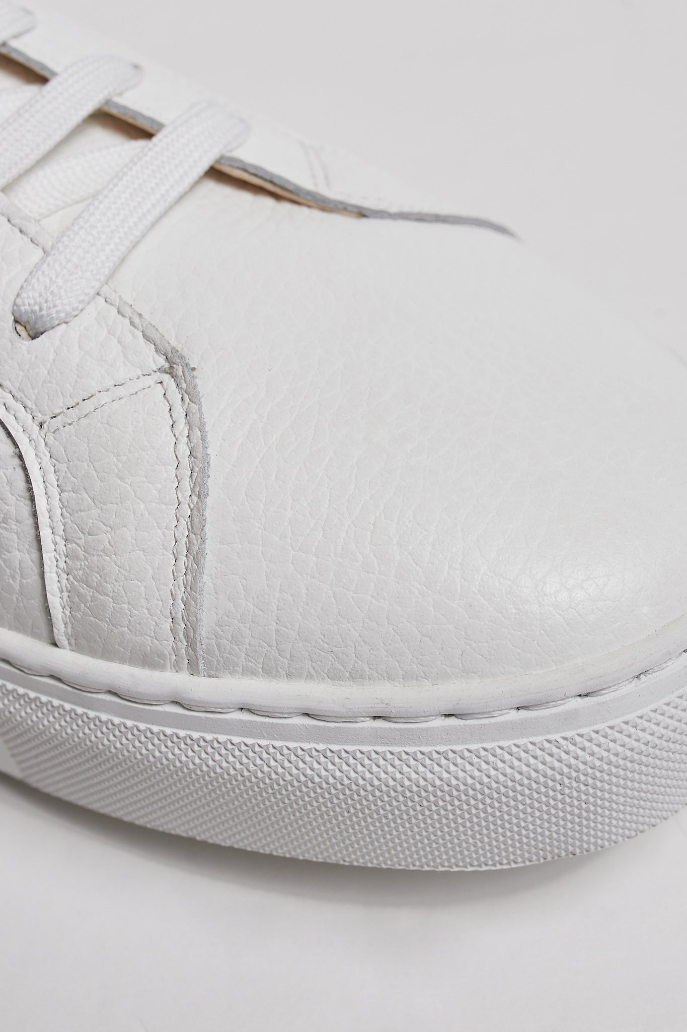 Zapatillas piel blancas