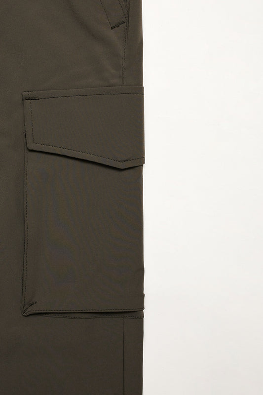 Pantalón cargo técnico verde