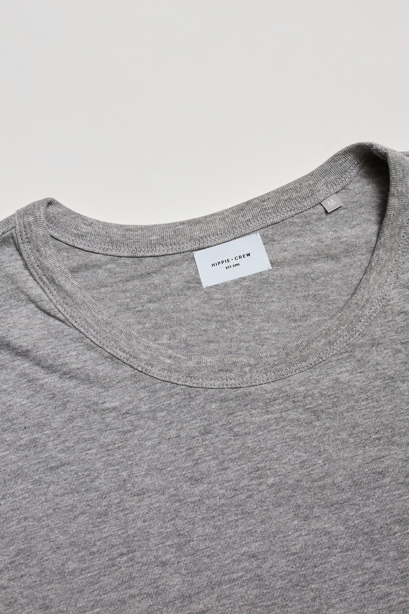 Camiseta cuello redondo gris