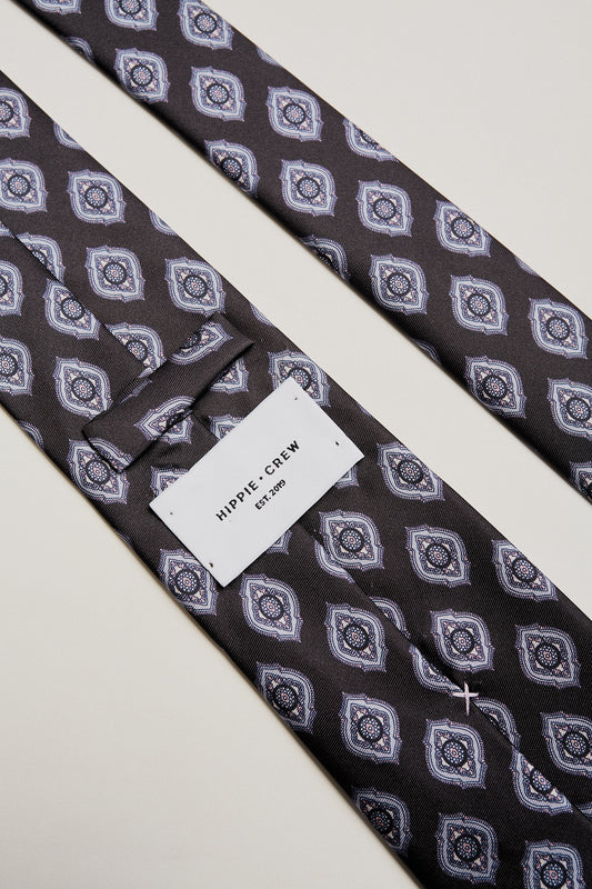 Corbata negra rombos