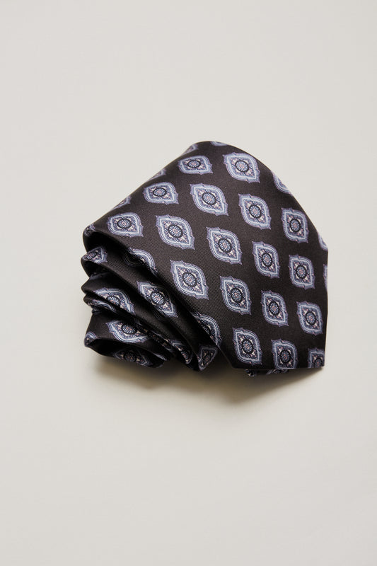 Corbata negra rombos