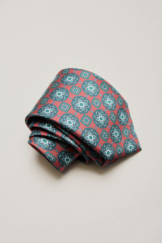 Corbata roja rosetas