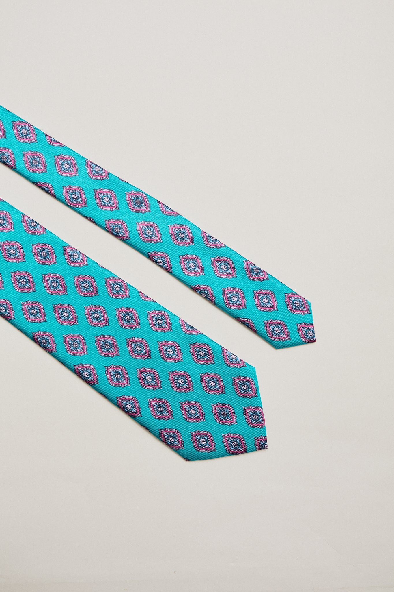 Corbata aguamarina rombos