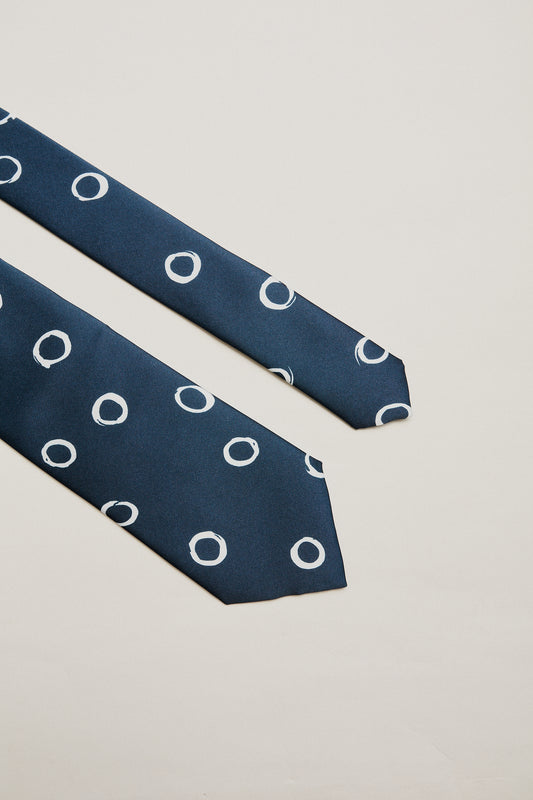 Corbata azul marino círculos