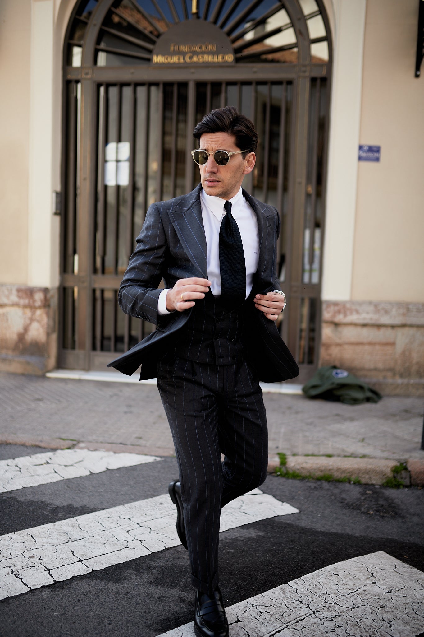 Americana traje gris diplomático Drago