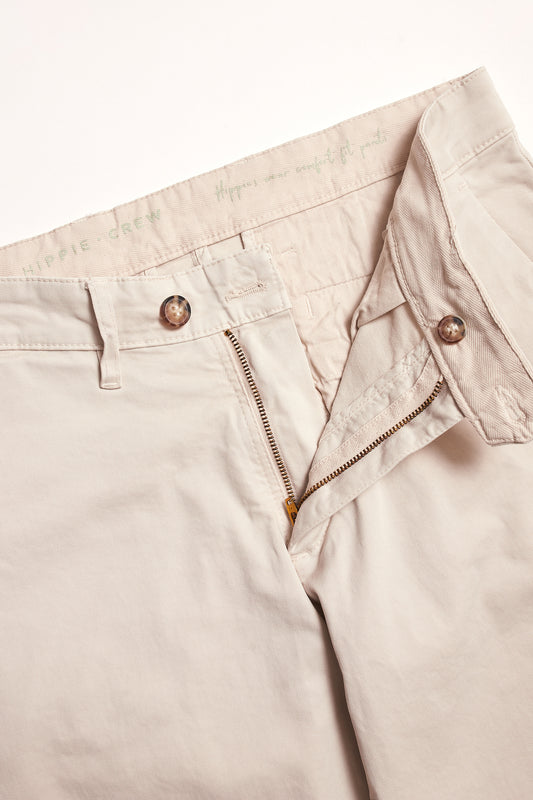 Pantalón chino beige claro