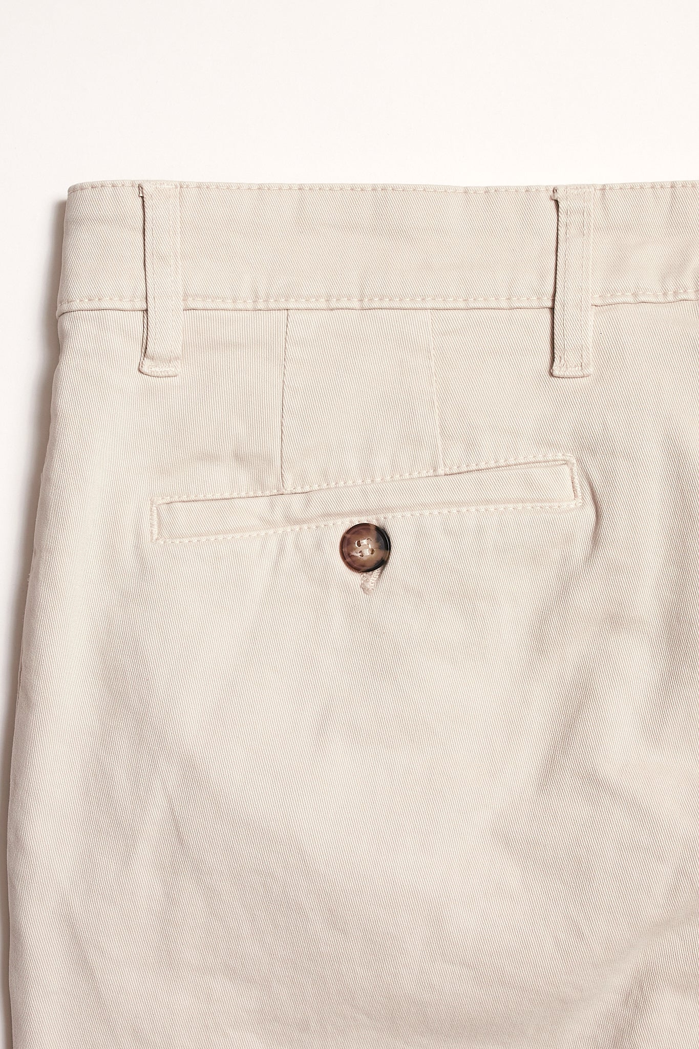 Pantalón chino beige claro