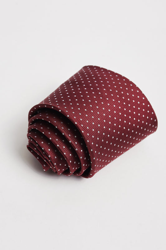 Corbata burdeos lunares
