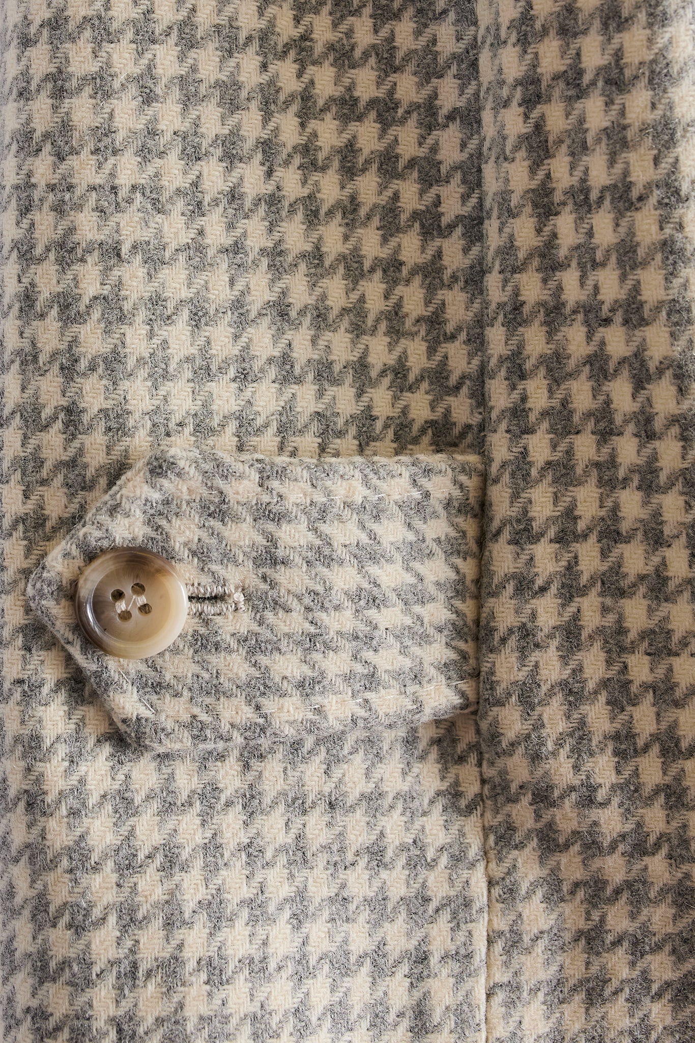 Abrigo raglan pata de gallo