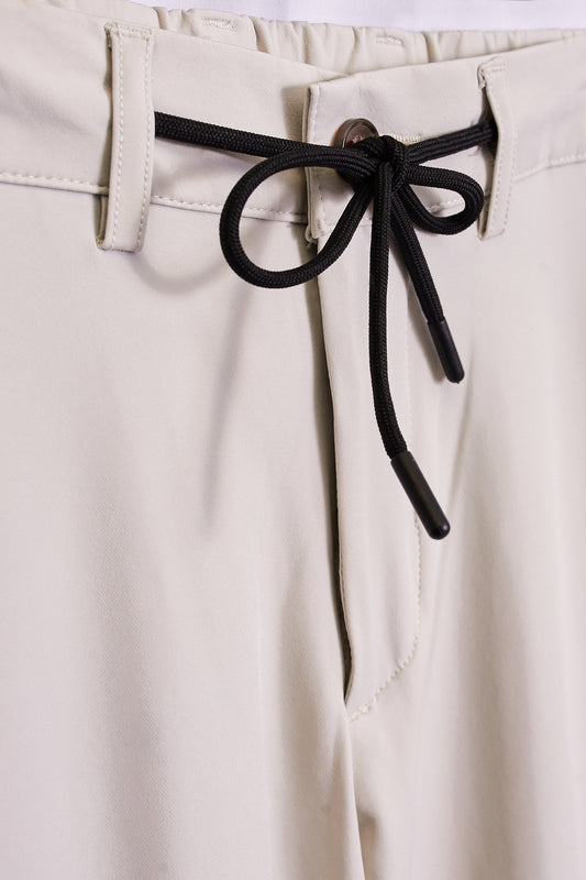 Pantalón cargo técnico beige