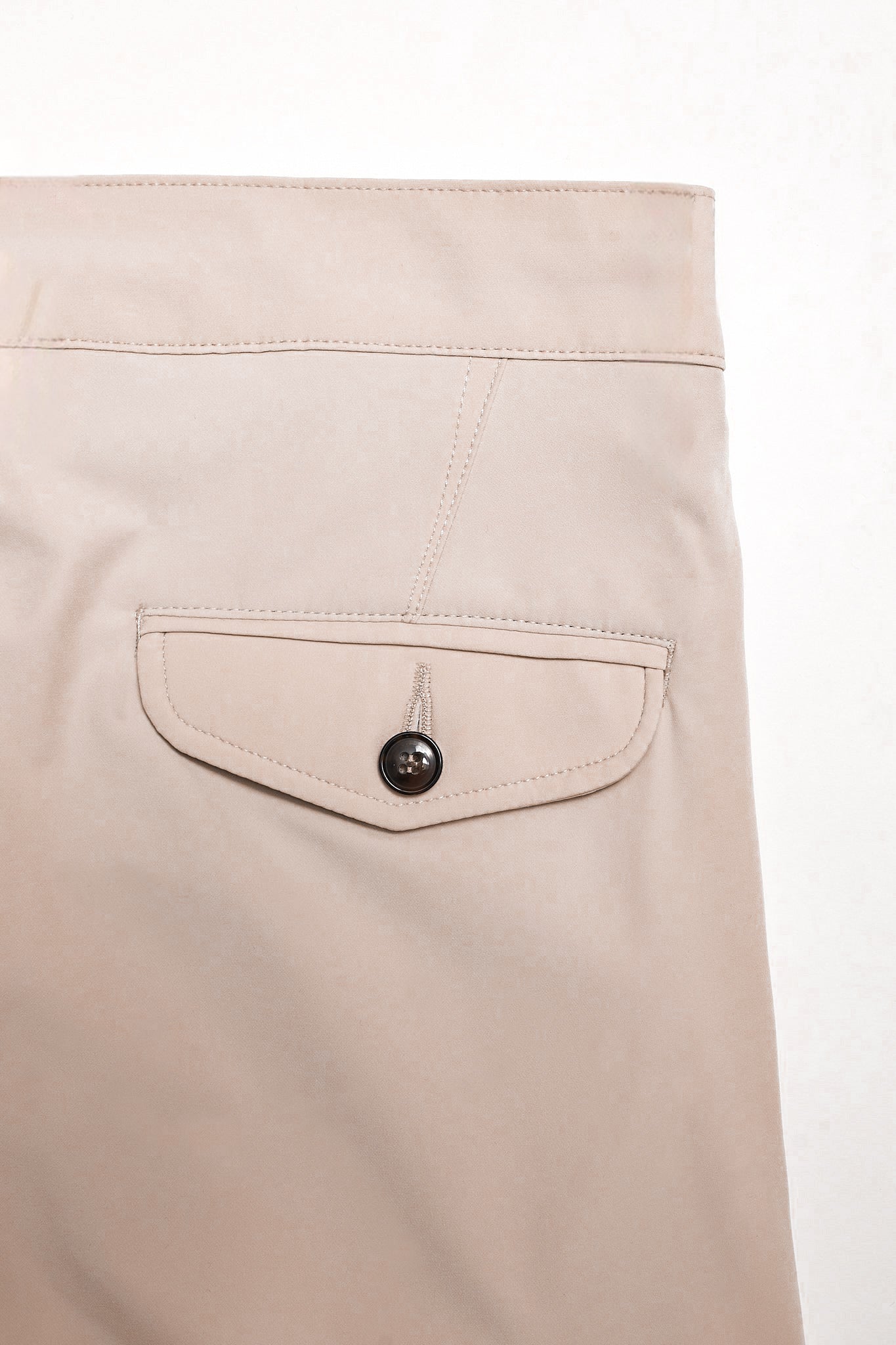 Pantalón cargo pinzas técnico beige