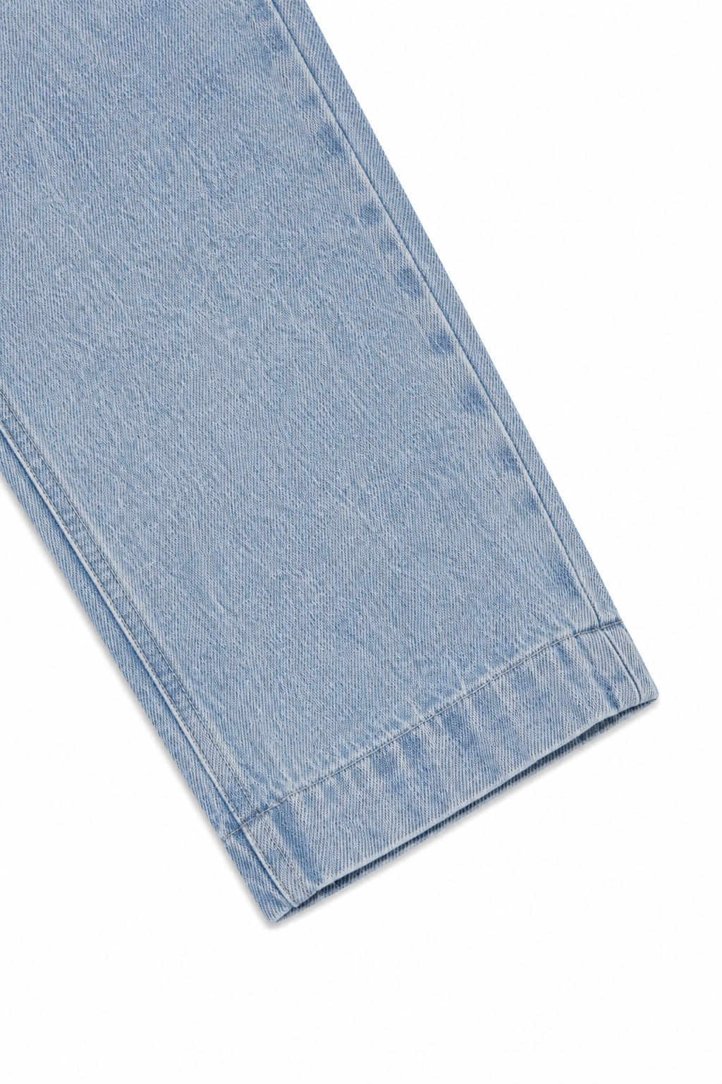Pantalón denim relaxed azul claro