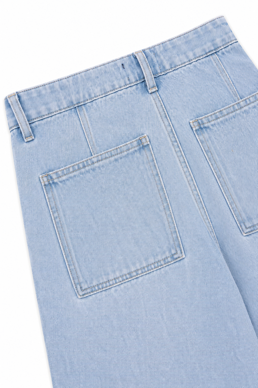 Pantalón denim relaxed azul claro