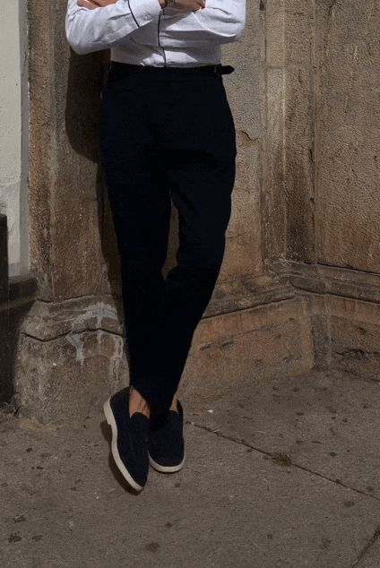 Pantalón pinzas lino fluido azul marino