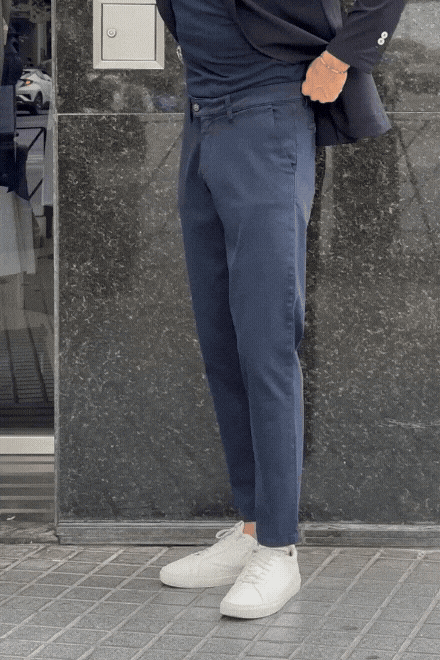 Pantalón chino azul marino