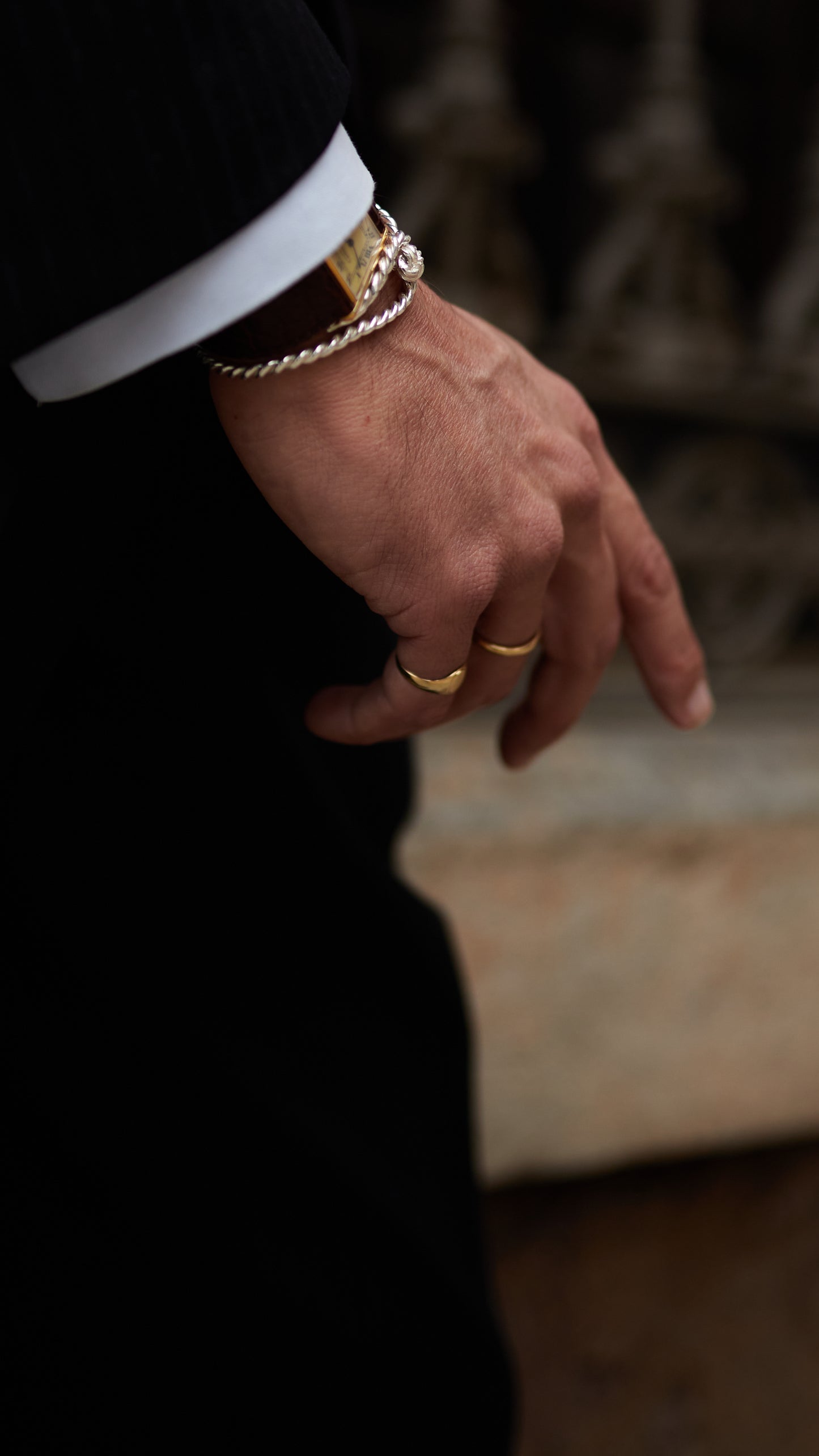 Pulsera plata espiral nudo