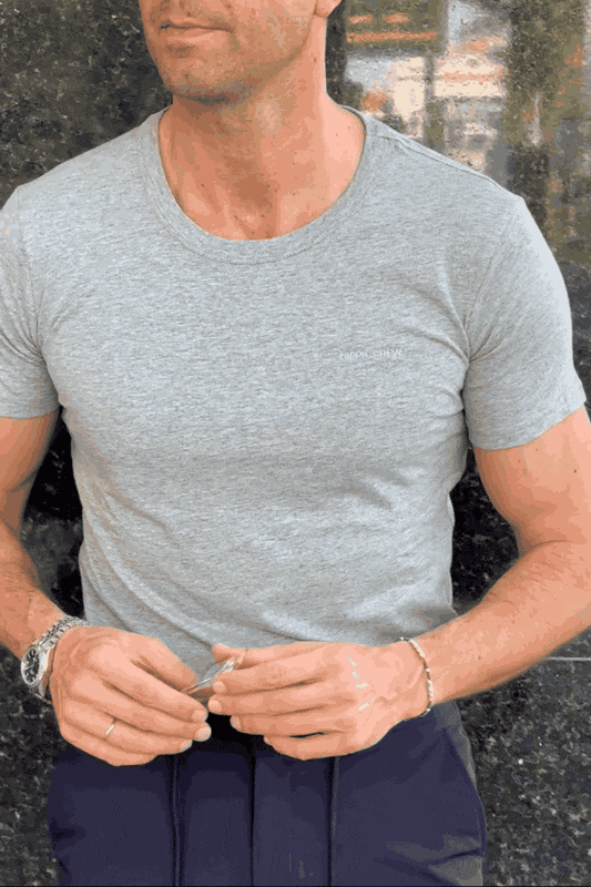 Camiseta cuello redondo gris