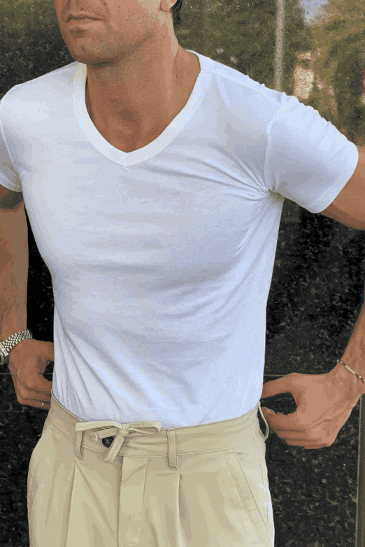 Camiseta cuello pico blanca