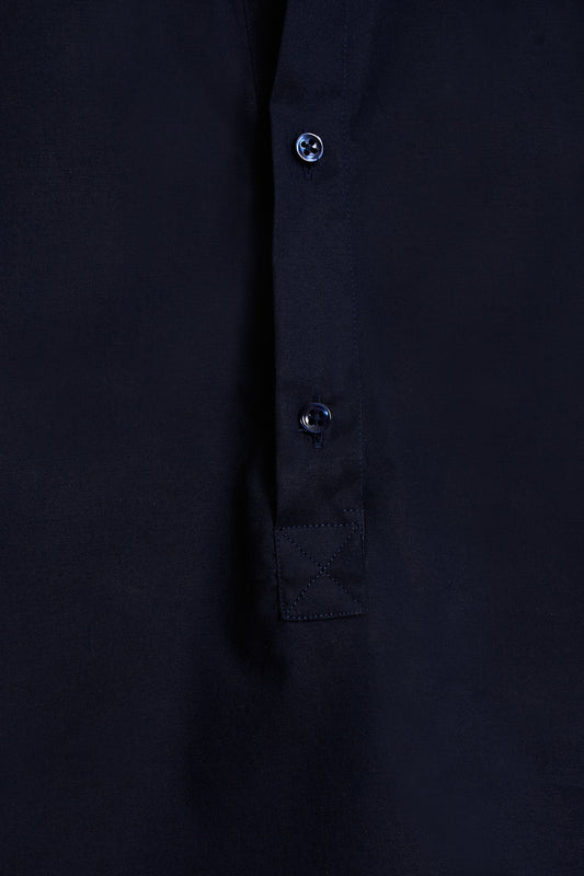 Camisa polera elástica azul marino