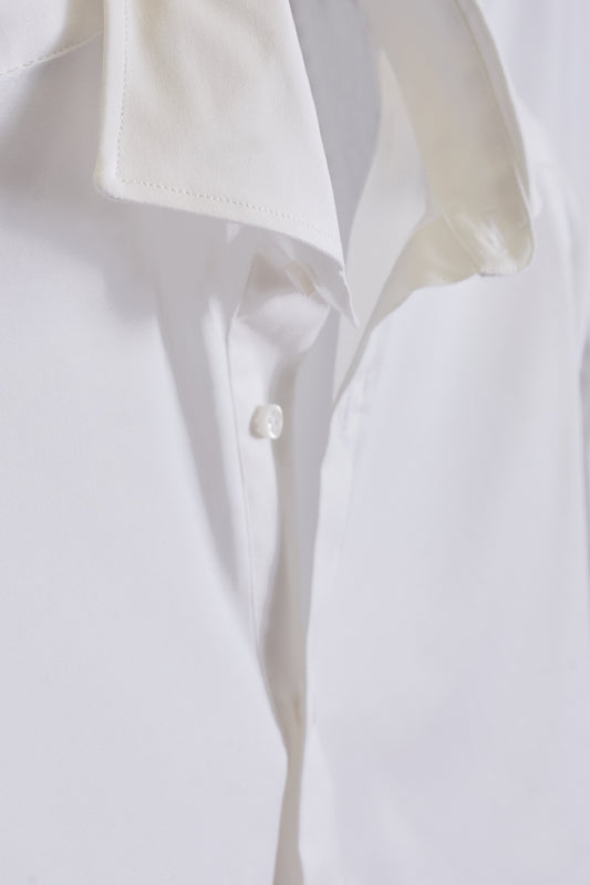 Camisa polera elástica blanca