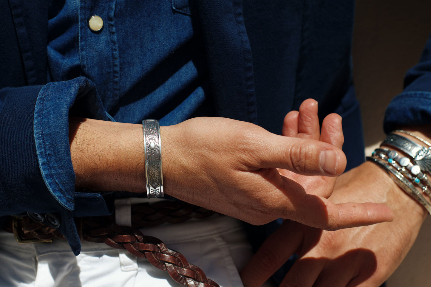 Pulsera brazalete plata flecha edición limitada