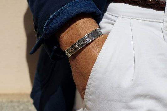 Pulsera brazalete plata flecha edición limitada